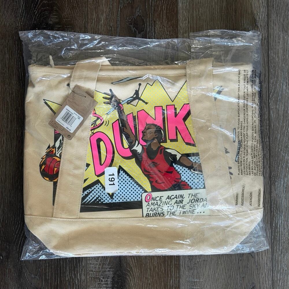 Nike Jordan "Dunk" Pop-Art Comic Graphic Canvas Tote Bag 34L Natural Beige NWT